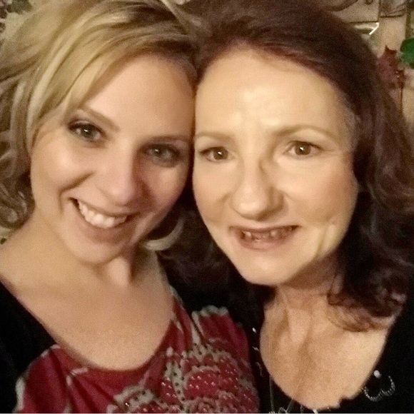 Meet your Posher, Mandy - Picture 5 of 5